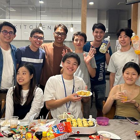 White Hostel Shinsaibashi Осака Екстер'єр фото