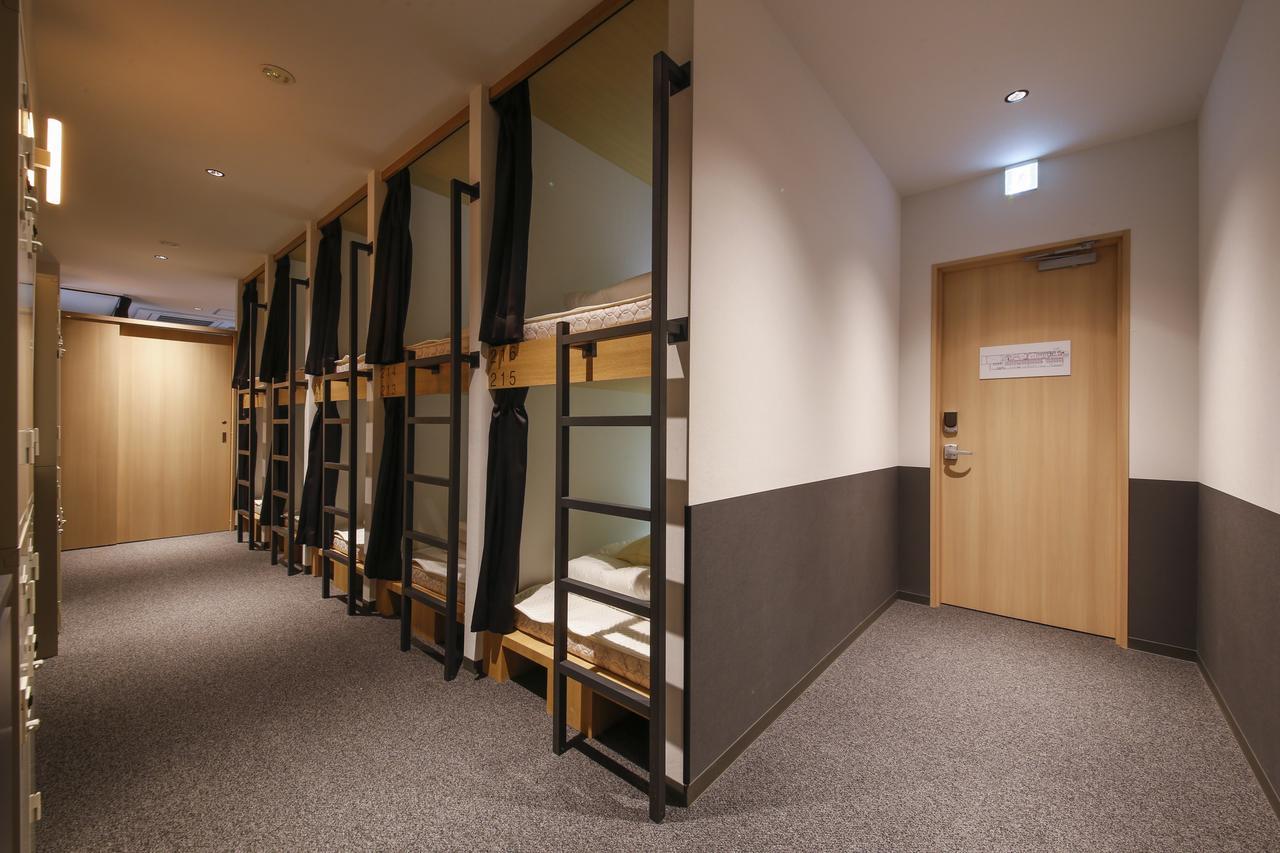 White Hostel Shinsaibashi Осака Екстер'єр фото