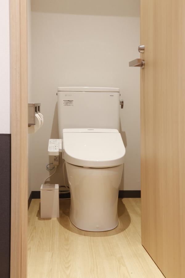 White Hostel Shinsaibashi Осака Екстер'єр фото